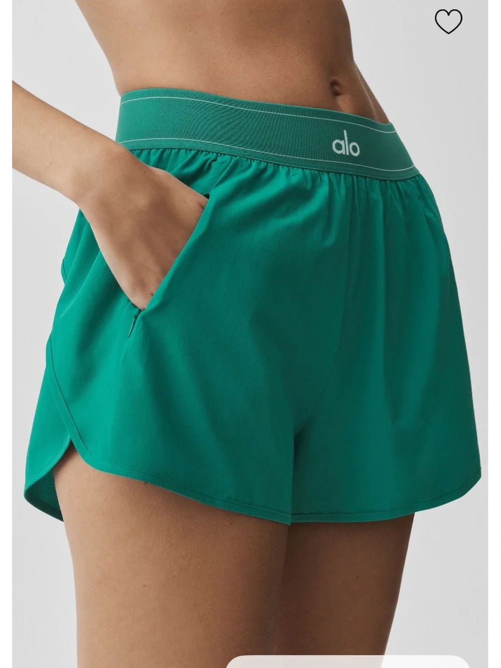 Alo Shorts + Clip in Emerald Isle Match Point Short 90s Claw Clip